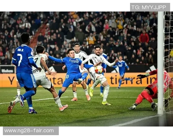 意甲焦点战阿森纳与切尔西互交白卷绝杀瞬间引发全场热烈反响